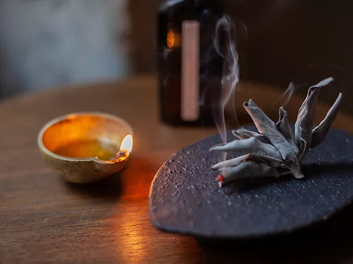 RYOKO / AGNI : OIL LAMP TREASURE BOX