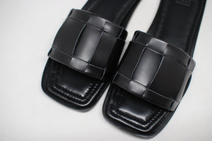 #313 RANDOM MESH SANDAL