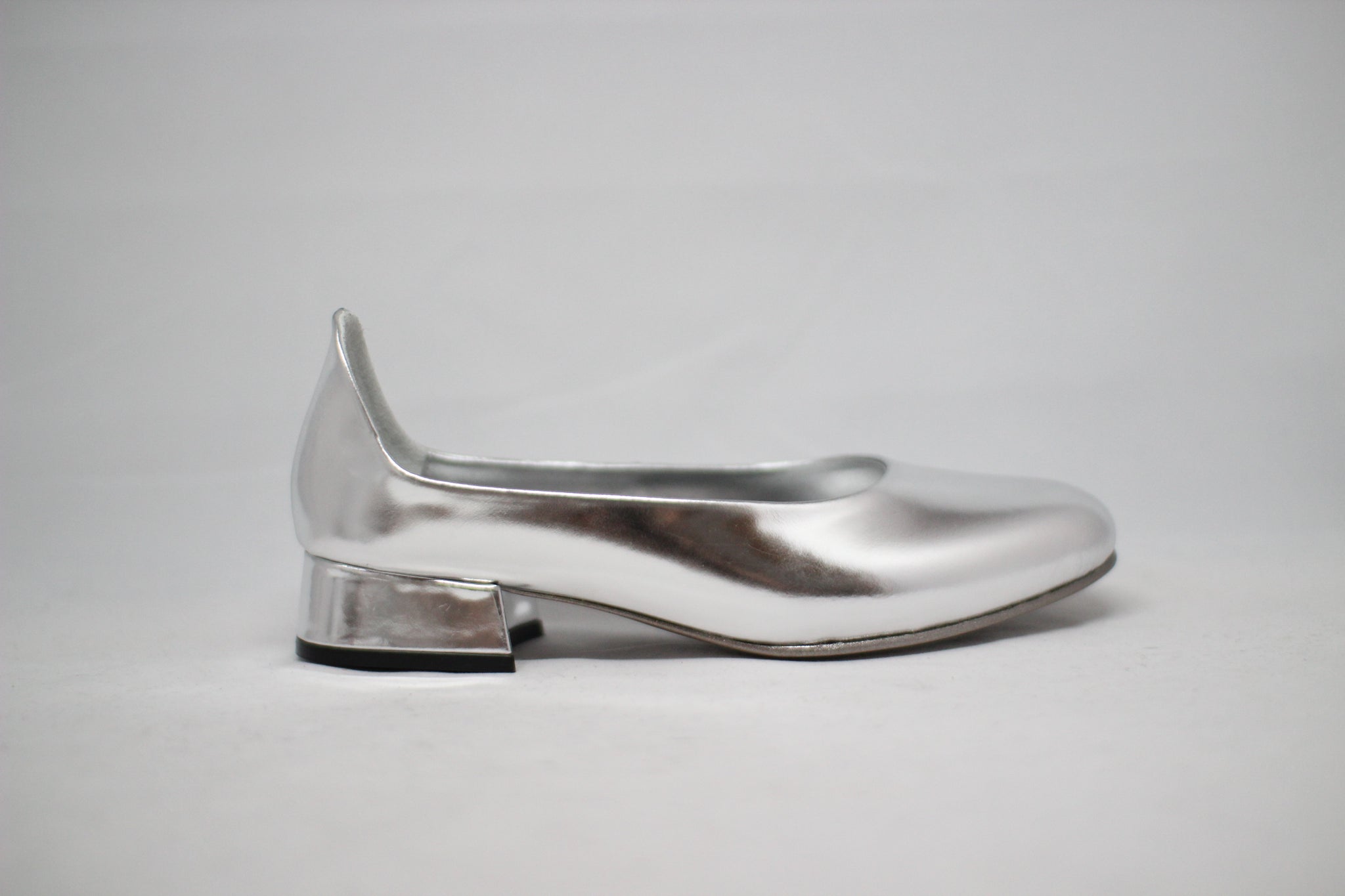 #043 SOFT SLIP ON SHOES / SILVER - 01