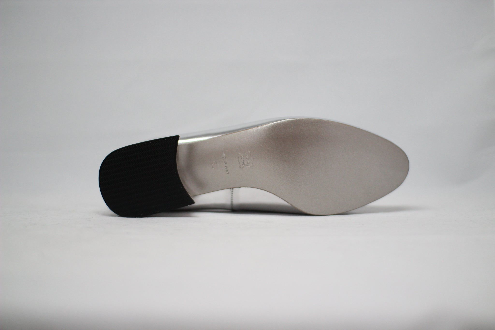 #043 SOFT SLIP ON SHOES / SILVER - 01