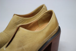 #032 BOOTIE PUMPS