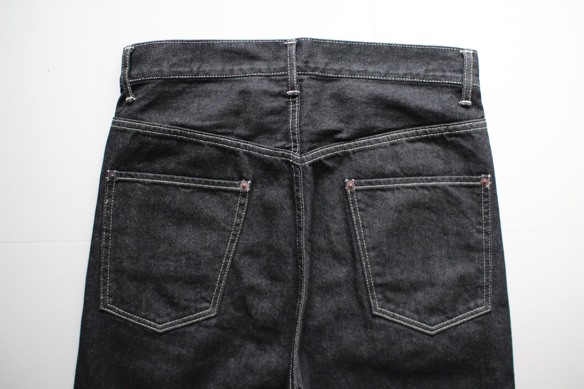 #089 SLIM FIT DENIM PANTS