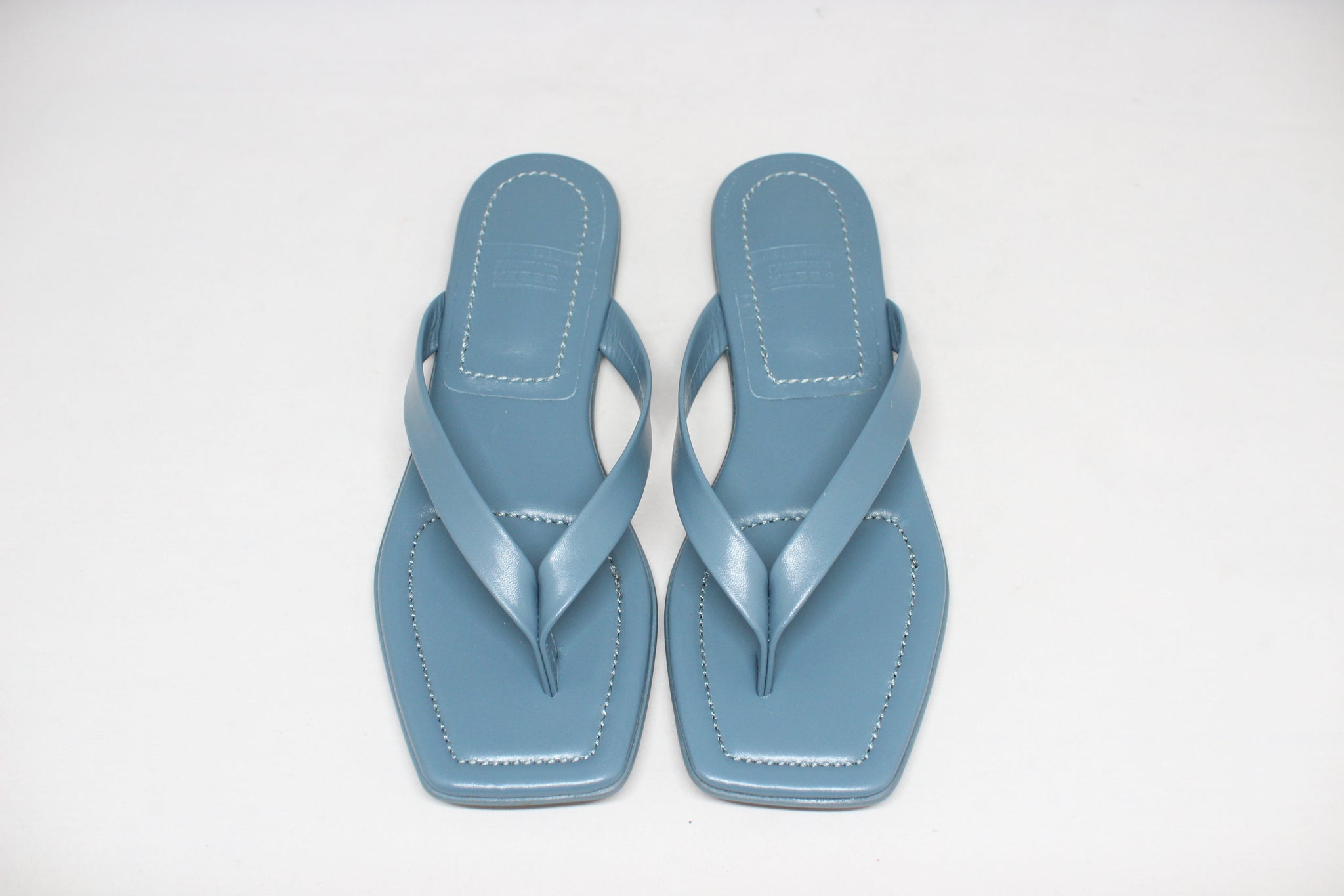 #138 TONG FLAT SANDAL