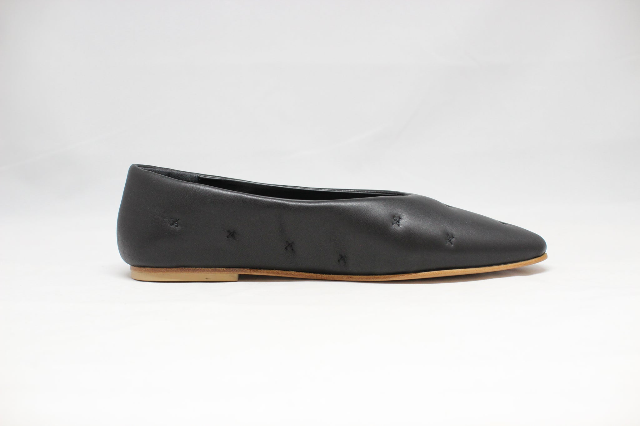 #135 KILTING FLAT SHOES