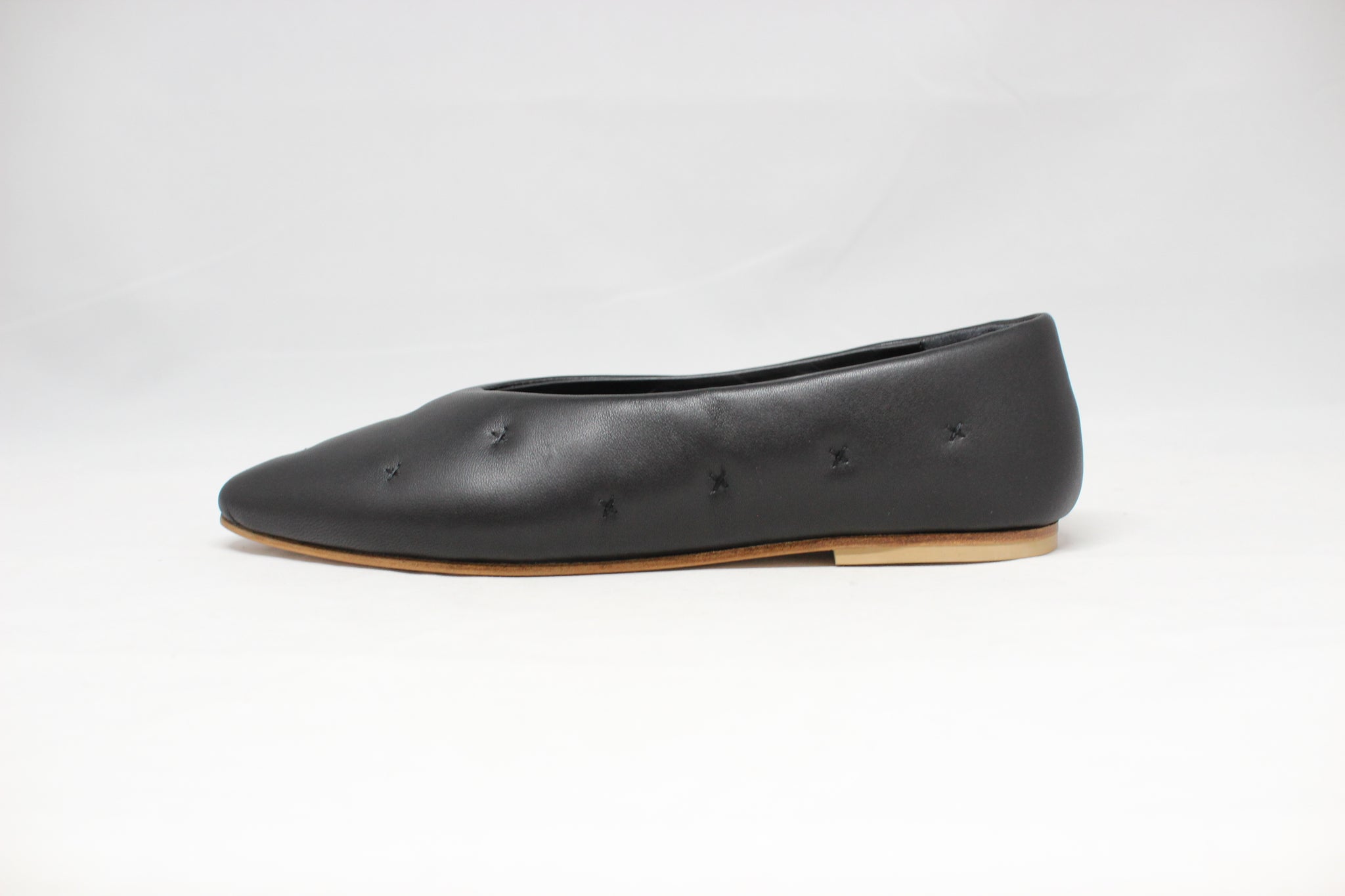 #135 KILTING FLAT SHOES