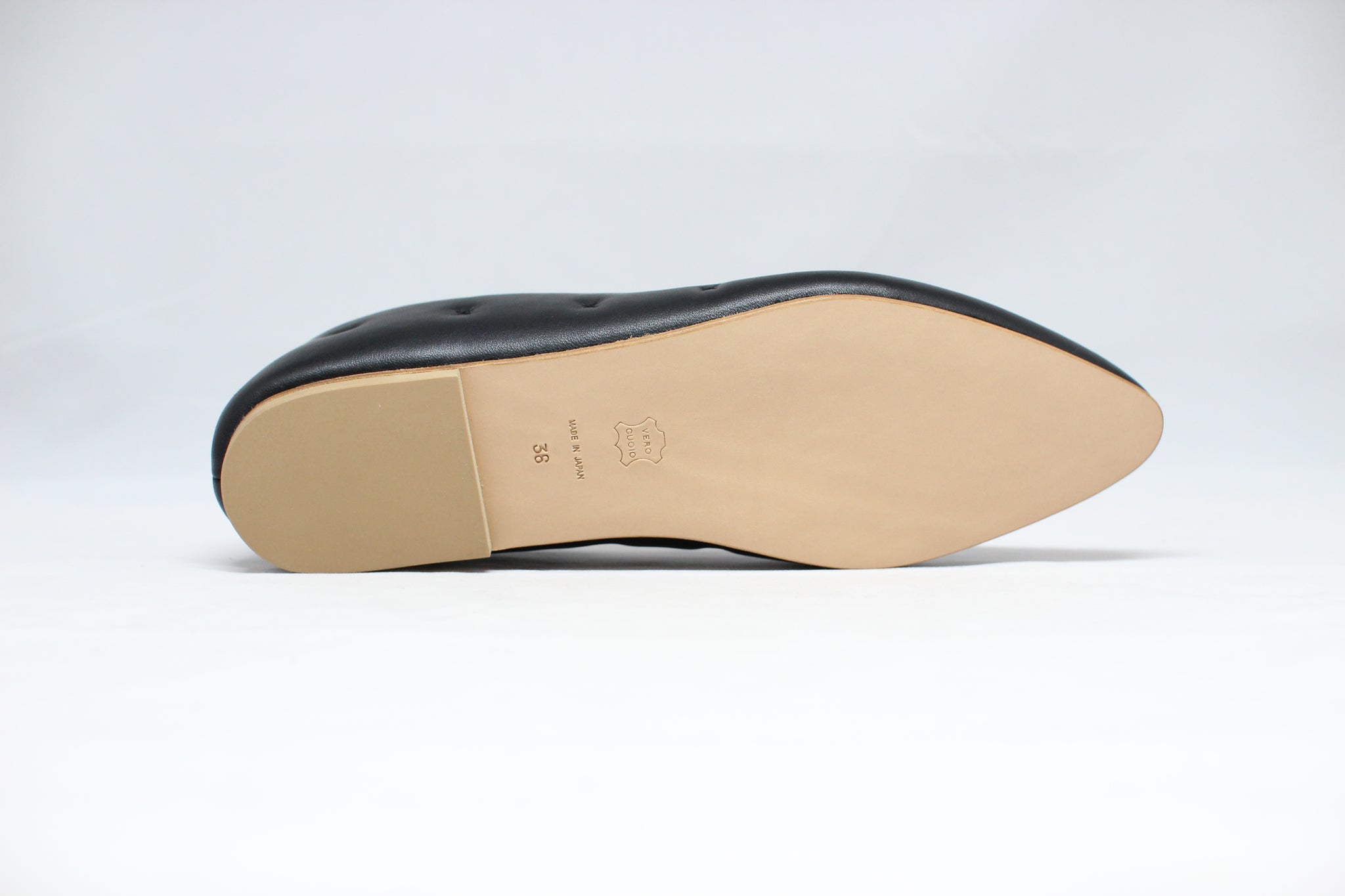 #135 KILTING FLAT SHOES