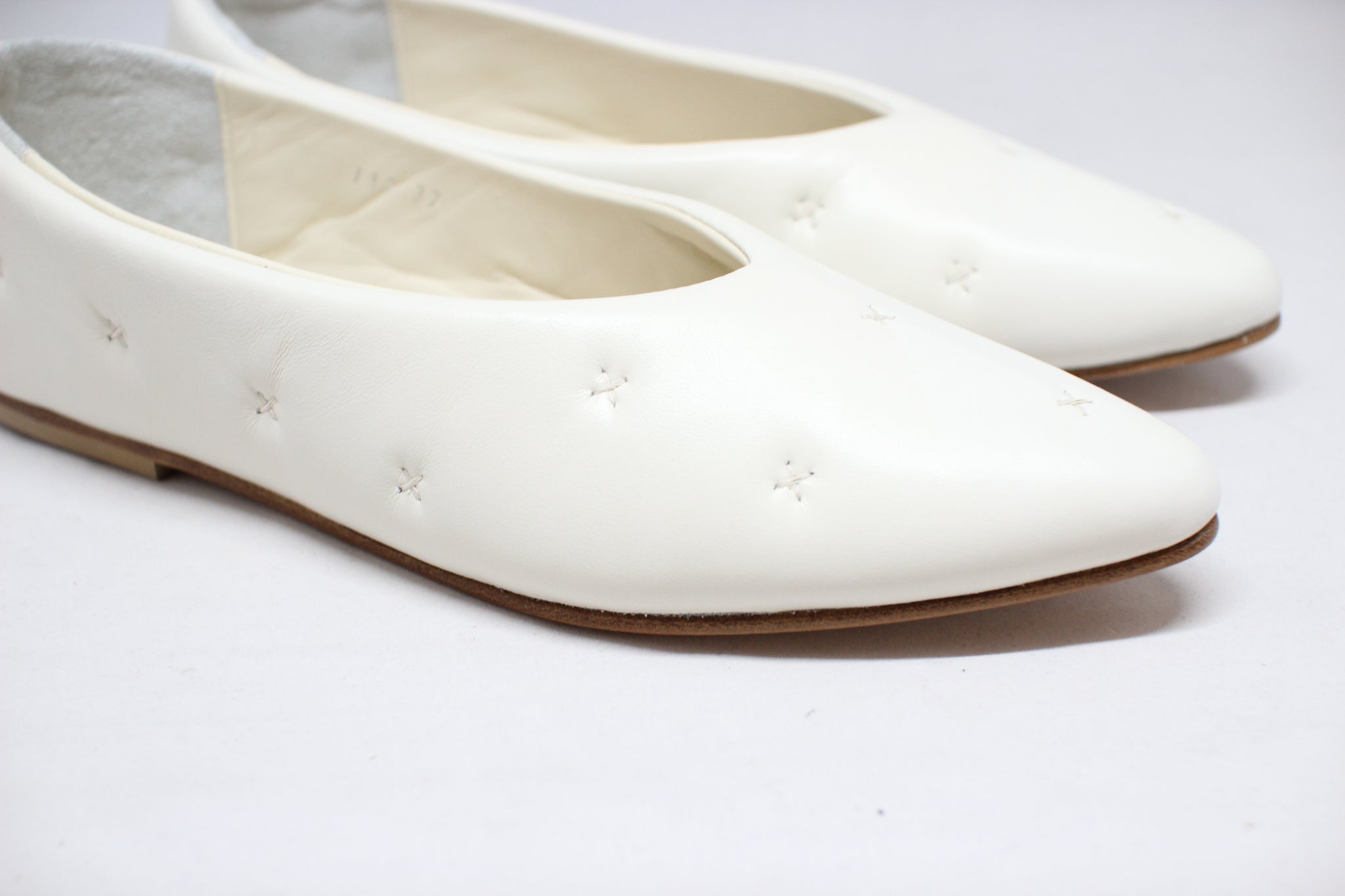 #135 KILTING FLAT SHOES