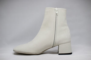 #057 SQUARE TOE SHORT BOOTS