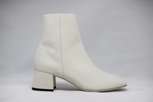 #057 SQUARE TOE SHORT BOOTS