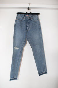 #272 STRAIGHT JEANS