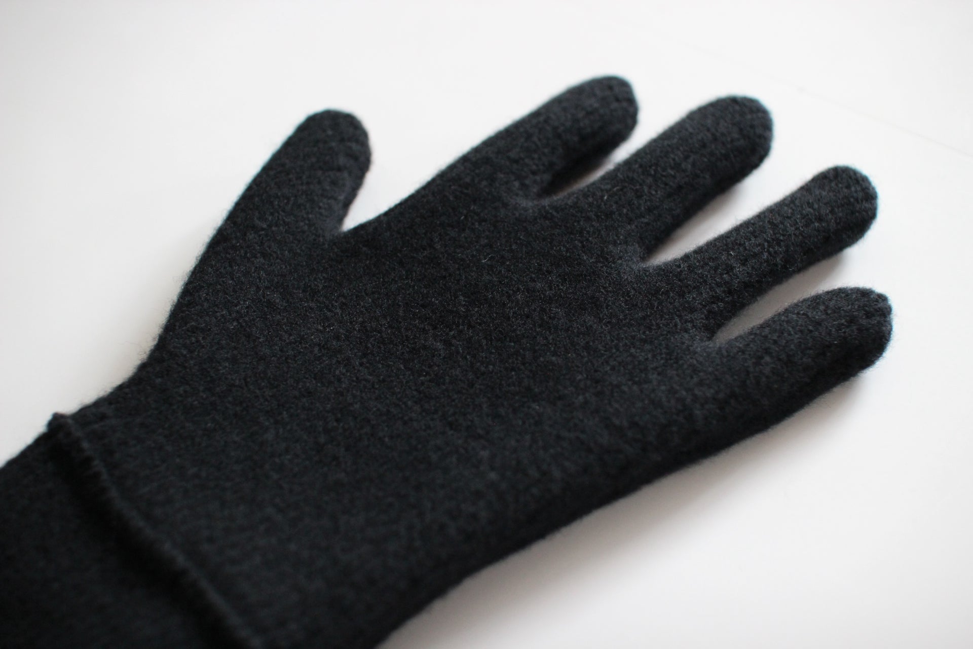 #267 COMPRESSED KNIT GLOVE
