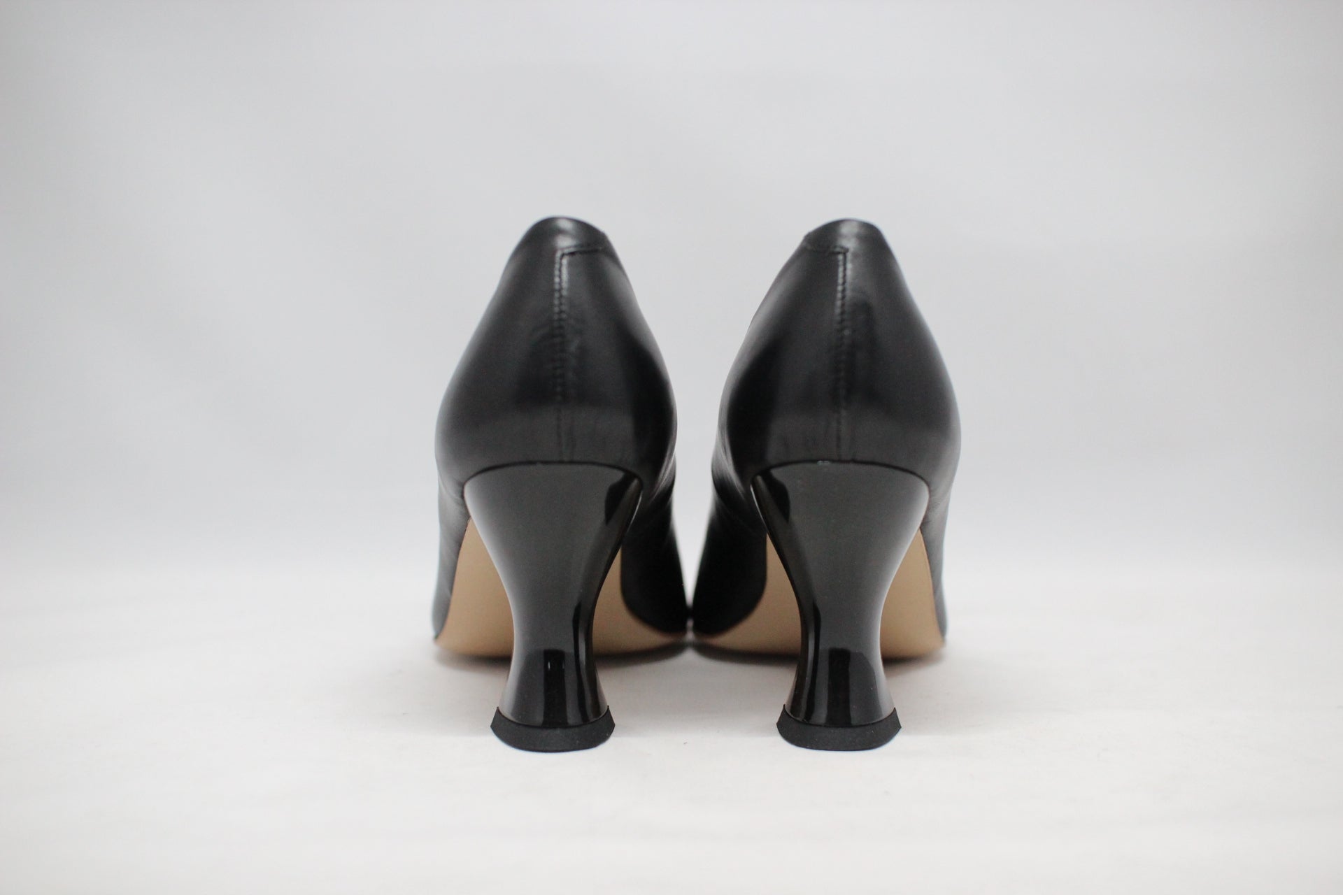 #239 SQUARE TOE RETRO PUMPS