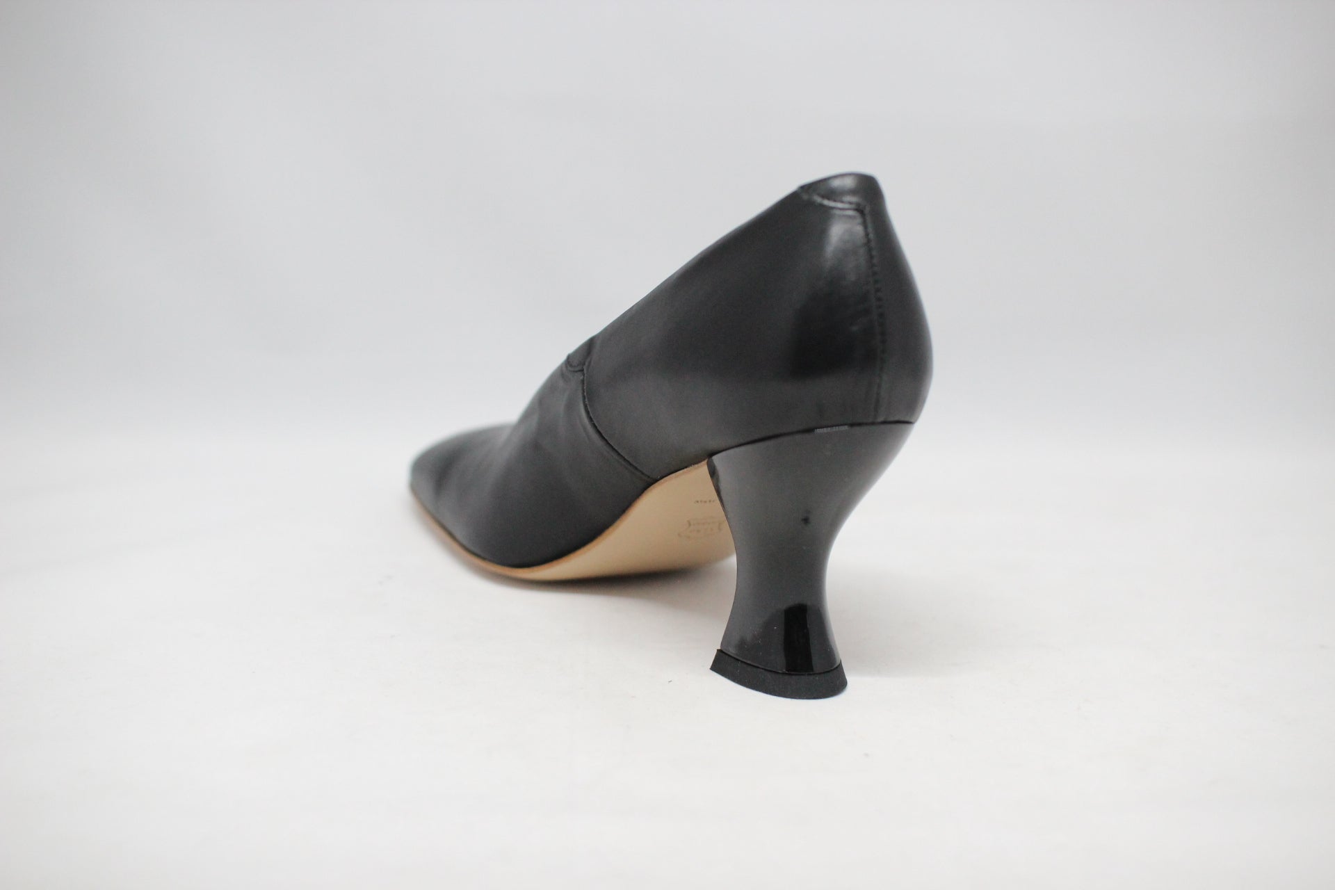 #239 SQUARE TOE RETRO PUMPS