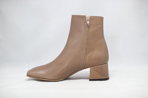 #057 SQUARE TOE SHORT BOOTS