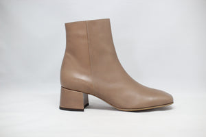 #057 SQUARE TOE SHORT BOOTS