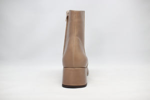 #057 SQUARE TOE SHORT BOOTS