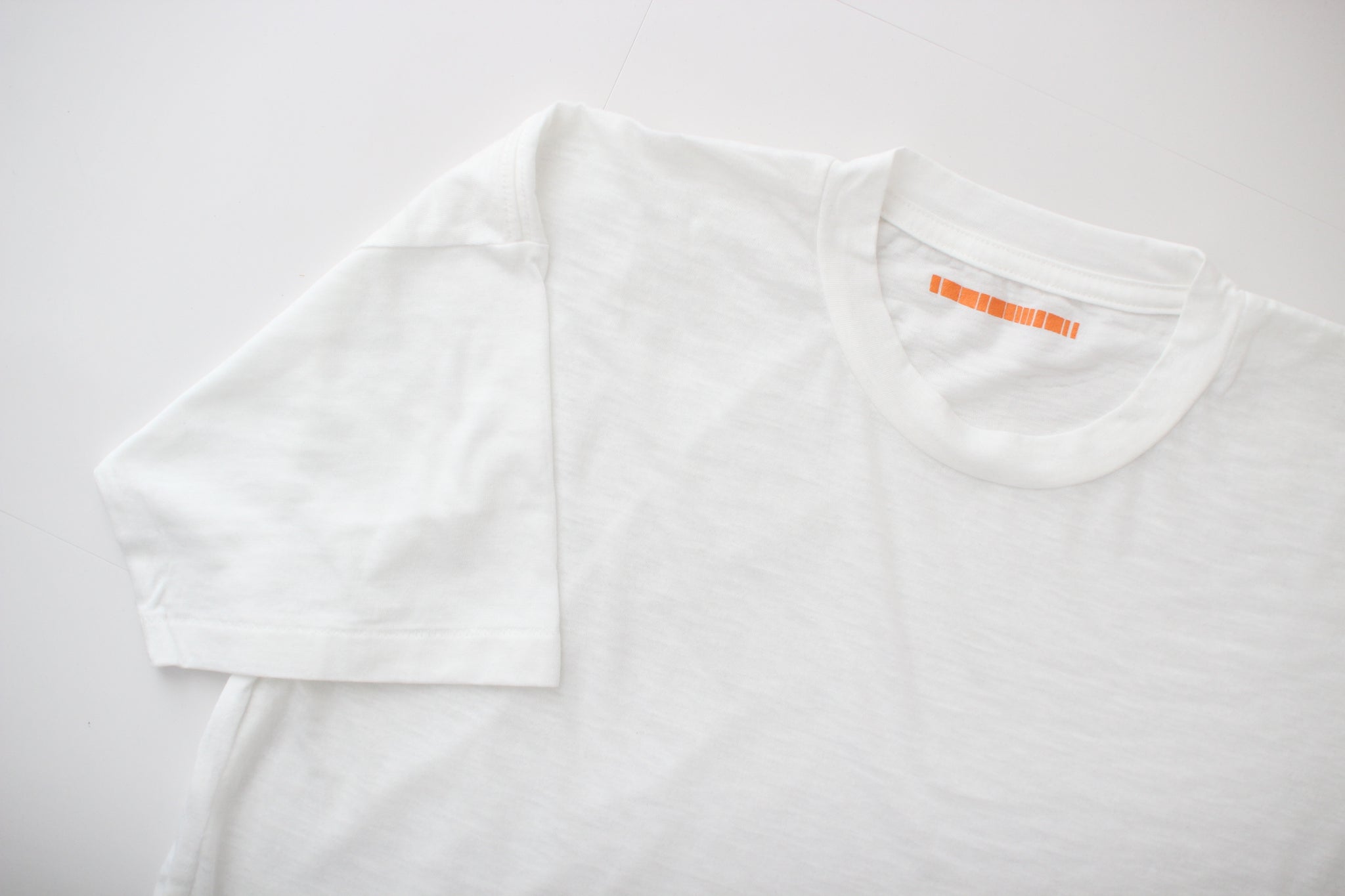 #045 LOGO T