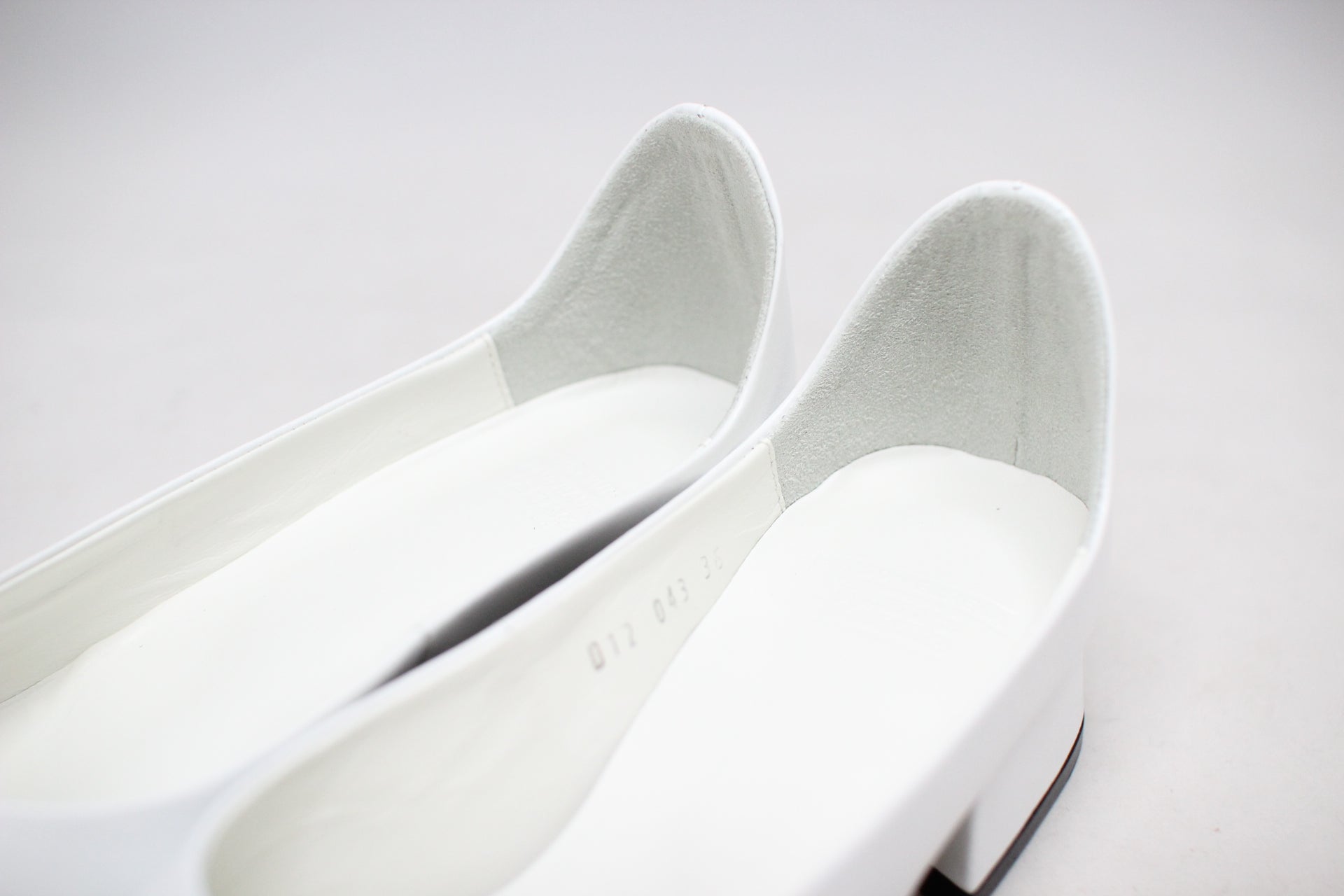 #043 SOFT SLIP ON SHOES