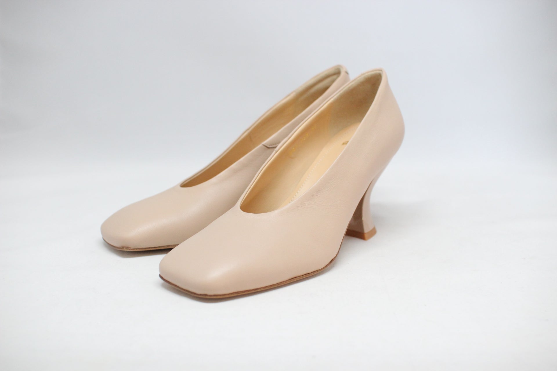 #239 SQUARE TOE RETRO PUMPS