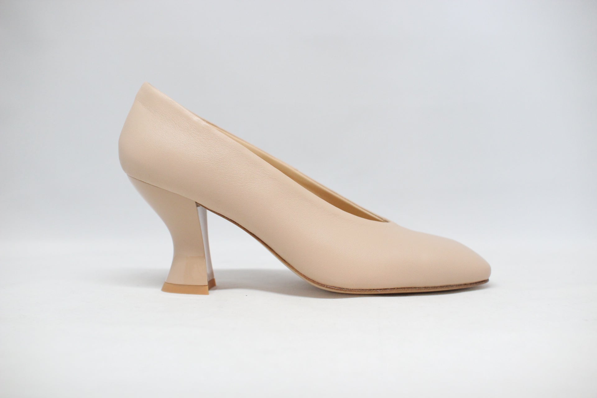 #239 SQUARE TOE RETRO PUMPS