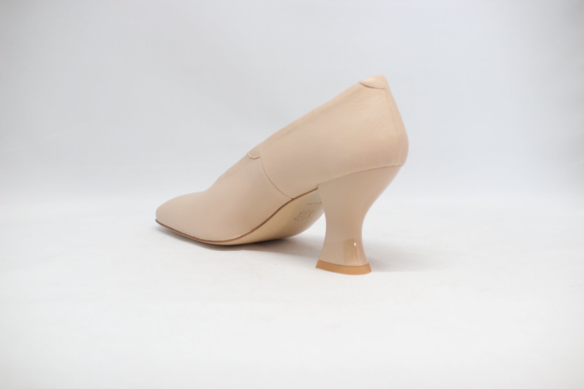 #239 SQUARE TOE RETRO PUMPS