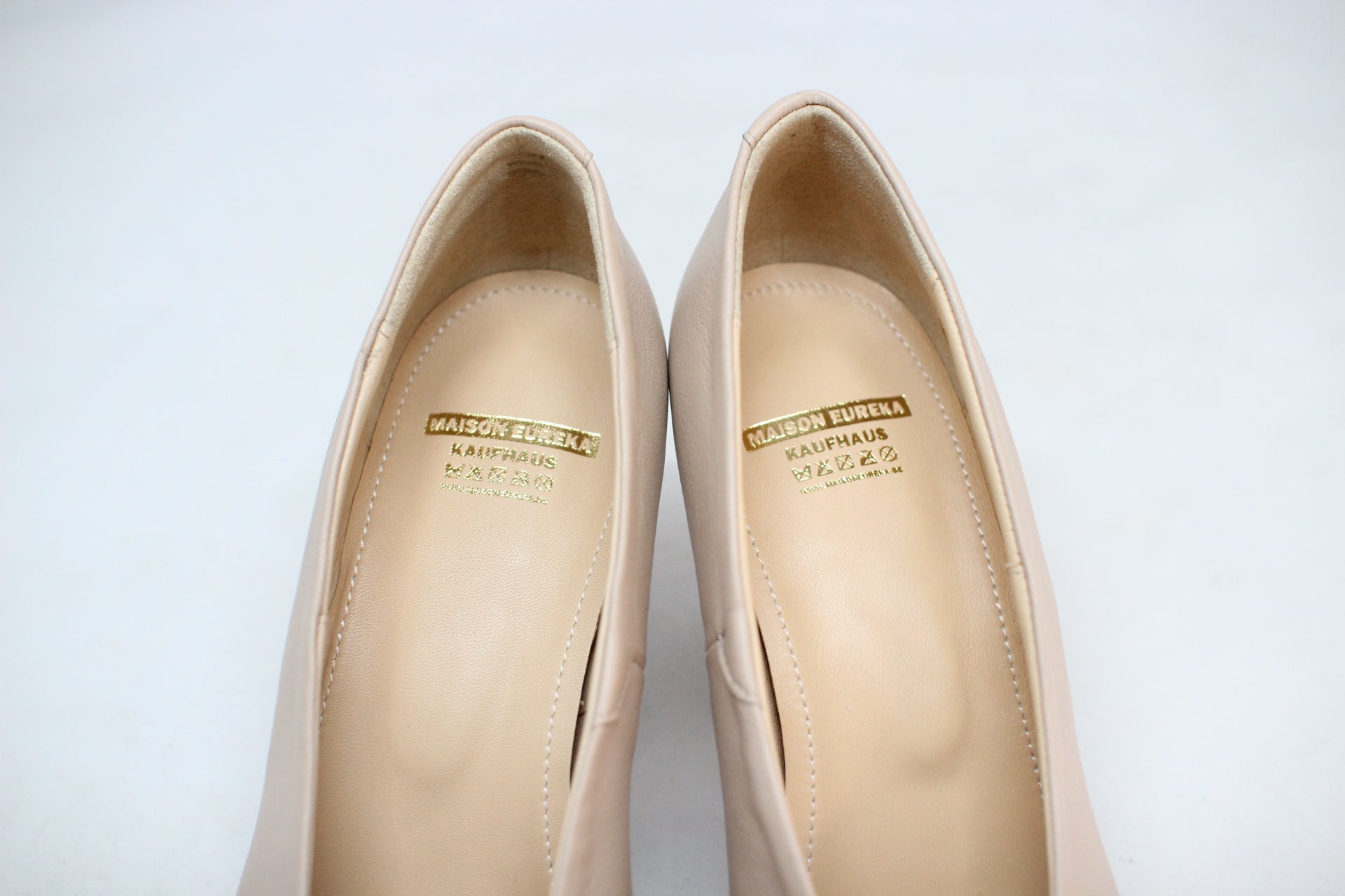 #239 SQUARE TOE RETRO PUMPS