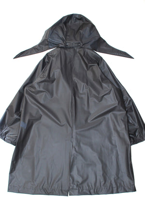 #190 THEMOPLASTIC RAIN COAT