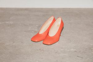 #239 SQUARE TOE RETRO PUMPS